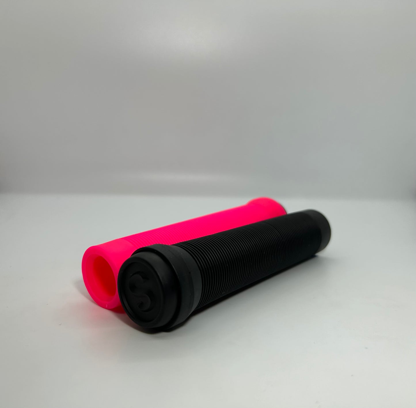 SCT USA Handle Bar Grips with SCT USA High Rebound Rubber Bar Ends Scooters/BMX/Jetski
