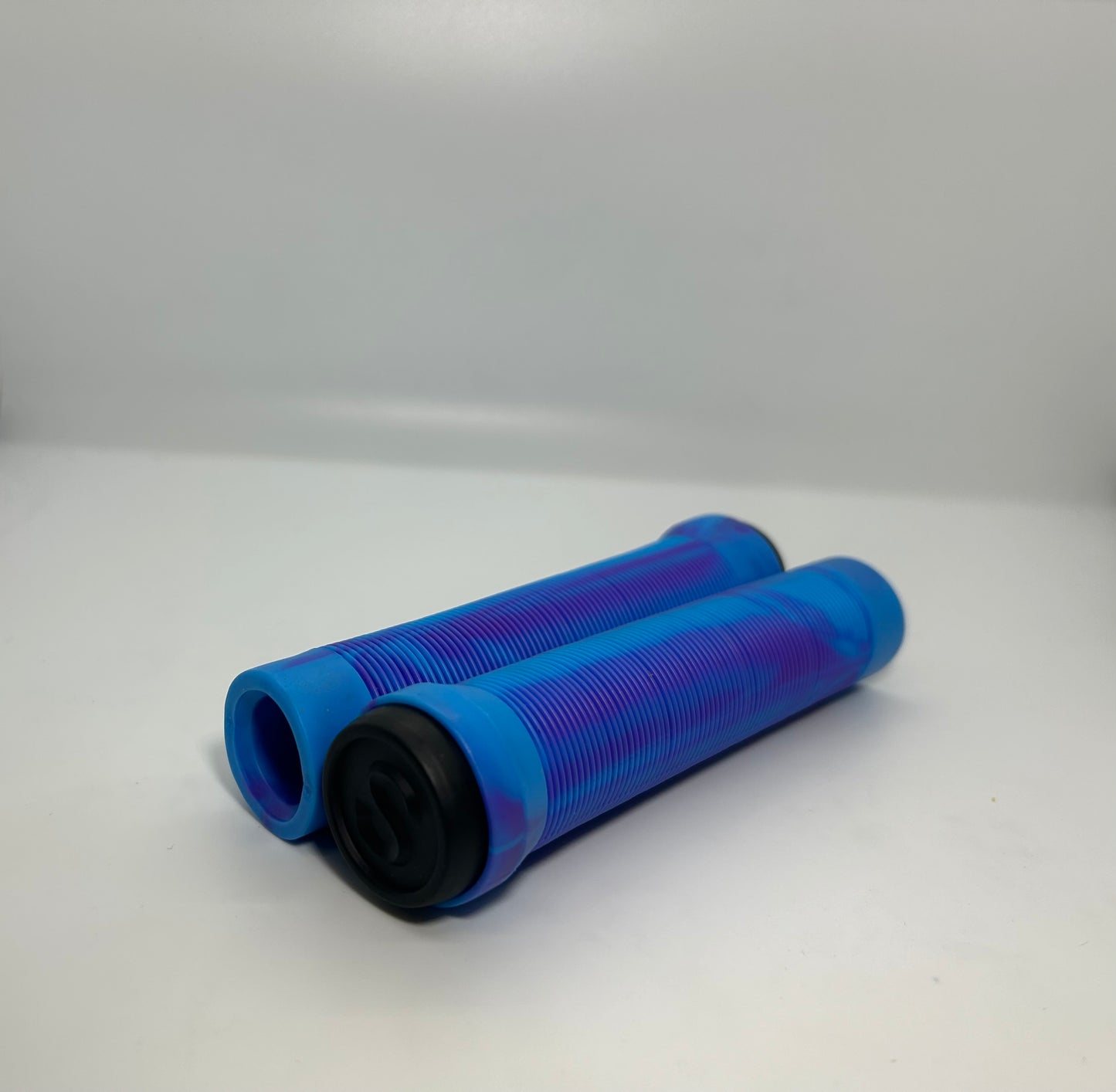 SCT USA Handle Bar Grips with SCT USA High Rebound Rubber Bar Ends Scooters/BMX/Jetski