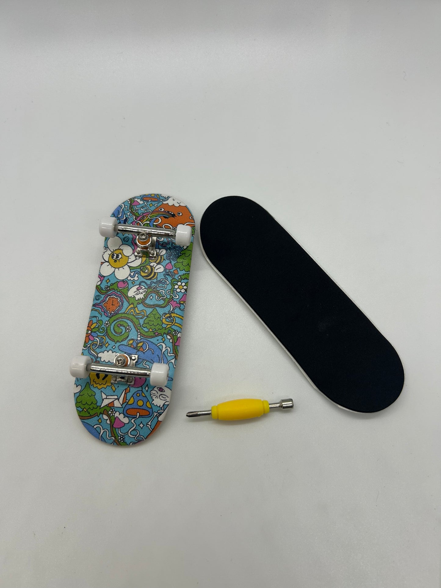 Atown Skate Ultra Premium Edition Fingerboard Trippy
